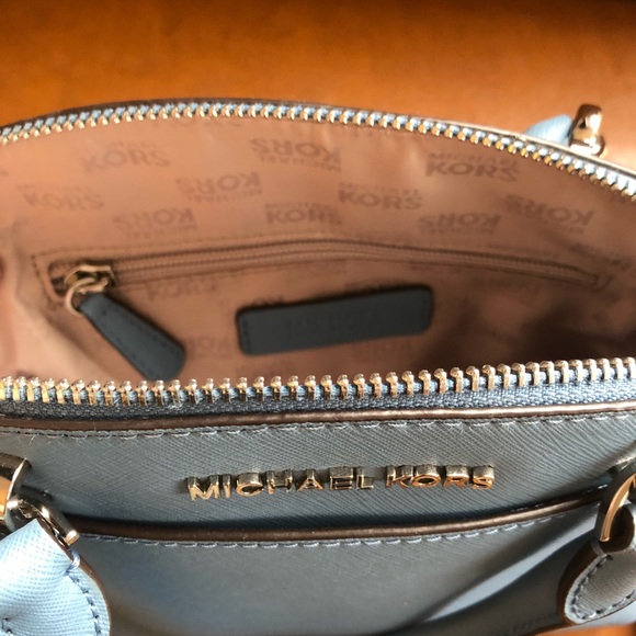 Michael Khors Emmy Small Cross Body Bag Sky Blue - Picture 7 of 8